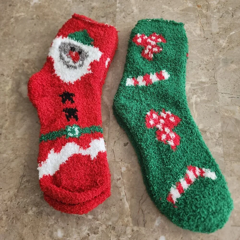 Women's Colorful Christmas Fluffy Socks (2pk) (NWOT)